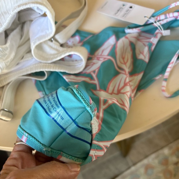 CUPSHE adorable bikini size  M tip and bottom - Picture 4 of 6